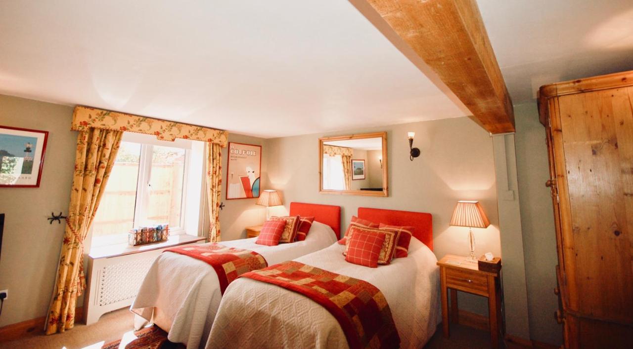 The Old Forge Bed & Breakfast East Kennett Exterior photo